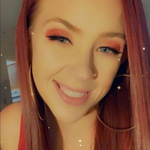 Meet your Posher, Becca